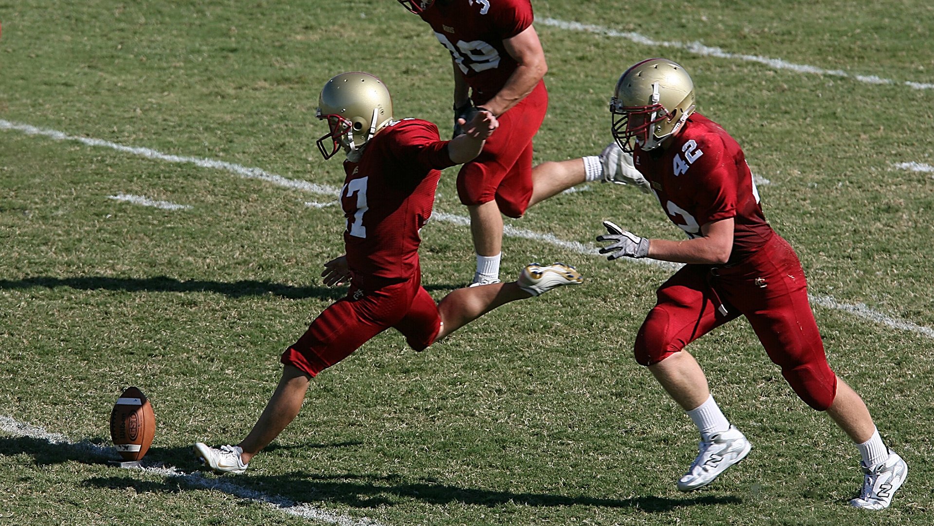 “德甲激战正酣，领头羊强势不减”，德甲德甲